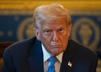 Trump decreta una "emergencia" para proteger en EEUU las ventas del petróleo de Venezuela