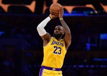 LeBron James siembra dudas sobre su futuro: "No tengo ni idea, solo quiero vivir"