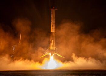 La misión Crew-12 se acopla con éxito a la EEI a bordo de la cápsula Dragon de SpaceX