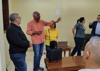 Gremio realizó diplomado en preparación de cadáveres en Barcelona