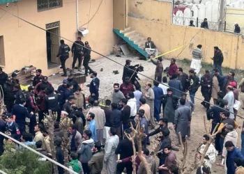 Al menos 31 muertos y 169 heridos en un atentado suicida en una mezquita de Islamabad