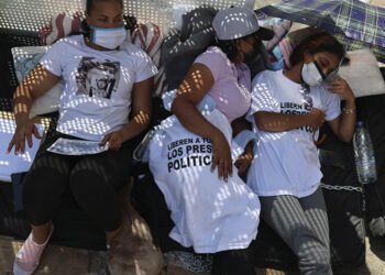 Familiares de presos políticos cumplieron 24 horas en huelga de hambre en Caracas