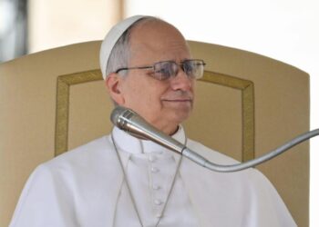 El papa León XIV envía mensaje a los migrantes en Roma: "Aquí son todos bienvenidos"