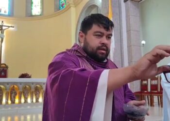 Catedral Santa Rosa de Carúpano se llenó de fieles para conmemorar el miércoles de ceniza