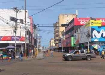 Conductores claman por reparación de semáforo de la Av. 5 de julio de Puerto La Cruz 