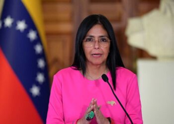 Delcy Rodríguez cierra por decreto varias misiones y fundaciones