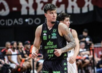 El francotirador Materán liquidó a Flamego en Brasil