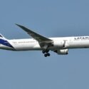 Latam reanuda vuelos de Colombia a Venezuela y confirma frecuencias diarias desde abril