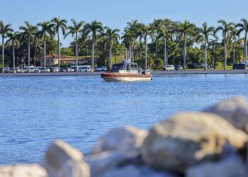 El Servicio Secreto mata a un hombre que entró armado en la residencia de Trump en Florida