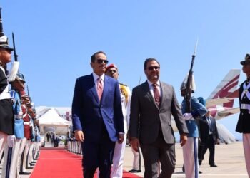 El primer ministro de Catar llega a Venezuela