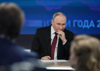 Putin desaparece del ojo público ante la hiperactividad de Trump