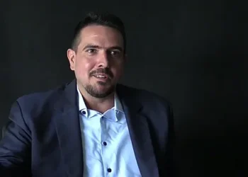 Sector opositor venezolano defiende conversar con el Gobierno para "garantizar soluciones"