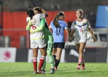 Con éxitos de Paraguay y Venezuela, se inició el torneo suramericano sub 20 femenino