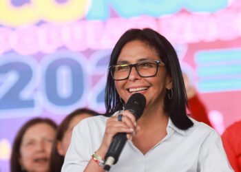 Delcy Rodríguez llama a superar el "odio" e insiste en pedir cese de sanciones a Venezuela