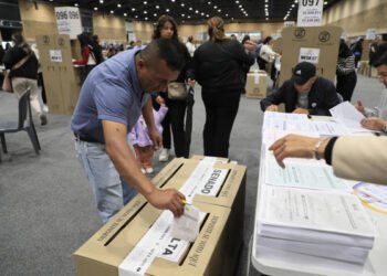 Los partidos de Petro y Uribe serán las principales fuerzas del Senado colombiano