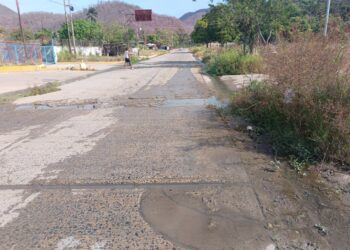 El Tiempo en la calle | En comunidades de Barcelona anhelan una mejora en los servicios públicos