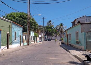 Voz Comunitaria | Vecinos de Maneiro en Nueva Esparta pasan más de 40 días sin agua