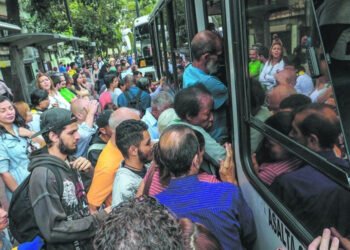 Denuncian aumento a Bs 250 de pasaje entre Marigüitar y Cumaná sin autorización