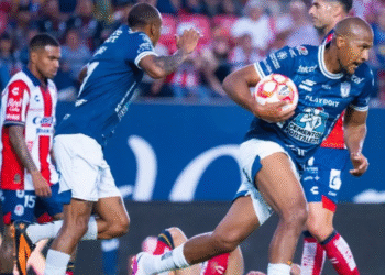 Salomón Rondón marca y rescata empate para el Pachuca ante San Luis