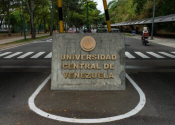 Facultad universitaria pide declarar "emergencia laboral" en Venezuela por bajos salarios