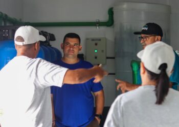 Alcaldía de Maneiro activa plan de entrega gratuita de agua potable para apoyar a Nueva Esparta ante crisis por colapso del Turimiquire