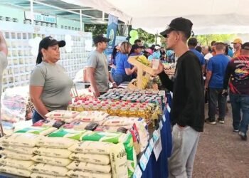 En Sucre se distribuyeron 80 toneladas de alimentos en 11 ferias del campo soberano