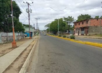 Restablecen servicio de agua en Aragua de Barcelona