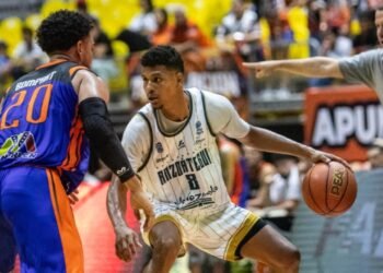 Marinos mantiene el invicto en la SPB tras vencer a Piratas en La Guaira