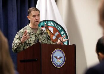 Aumenta la presión para liberar el estrecho de Ormuz mientras Israel apuesta por elevar la ofensiva