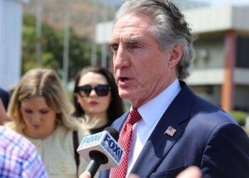 Llega a Venezuela el secretario de Interior de EE.UU. para evaluar el sector minero (+Fotos)