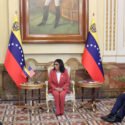 Delcy Rodríguez recibió al secretario de Interior de EE.UU. para hablar sobre sector minero
