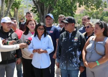 Delcy Rodríguez expresa "profunda solidaridad" con Colombia por accidente de avión militar