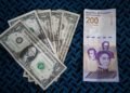 La moneda de Venezuela se devalúa un 36,4 % frente al dólar en el primer trimestre de 2026
