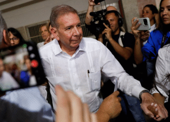 Edmundo González suspende sus actividades mientras recibe atención médica por dolencia en la cadera