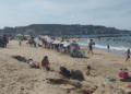 Bañistas denuncian restricciones para el uso de toldos propios en playas de Lechería