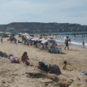 Bañistas denuncian restricciones para el uso de toldos propios en playas de Lechería