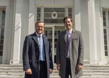 Rehabilitar los edificios, la primera tarea de los diplomáticos venezolanos en Washington