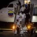 Llegan a Venezuela 130 migrantes repatriados en un vuelo procedente de EE.UU.