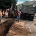 Reparación de colector en las calles dos y tres de Charallave mejorará condiciones ambientales