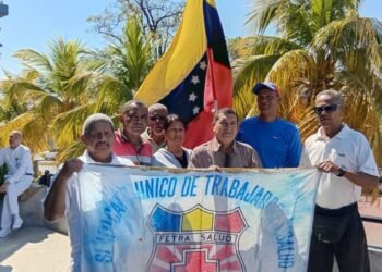 Sindicatos y gremios acudieron a la Inspectoría del Trabajo de Barcelona a solicitar aumento salarial (+Fotos)