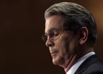 Secretario del Tesoro de EE.UU. augura un cambio de régimen "a cámara lenta" en Cuba