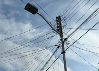 Voz Comunitaria | Abandono eléctrico: vecinos pasan meses sin alumbrado público en Cumaná (+Video)
