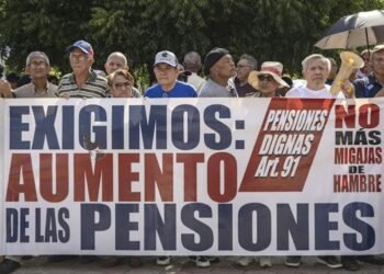 Sindicalistas retoman calles de Venezuela por mejoras salariales tras captura de Maduro