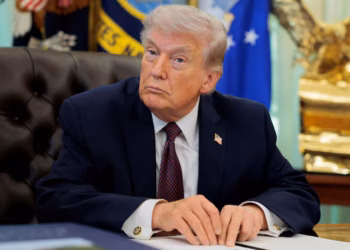 Trump niega que el derribo de un caza vaya a afectar las negociaciones con Irán