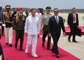 Familias de colombianos detenidos en Venezuela piden a Petro interceder por su liberación