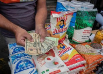 Cendas-FVM: Una familia venezolana necesita 692,32 dólares al mes para pagar alimentos