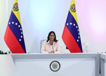 Delcy Rodríguez informa la renuncia de la presidenta del BCV y designa al nuevo sucesor