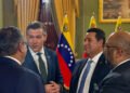 Embajada: Chevron y Venezuela firmaron acuerdo tras visita de funcionario de EE.UU. a Caracas