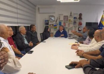 Marcano sostuvo encuentro con dirigentes políticos de Anzoátegui