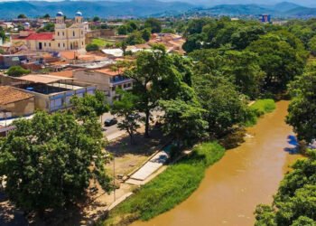 Cumaneses combinan fe y recreación en Semana Santa, pese a la crisis hídrica